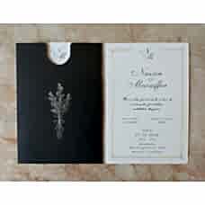 Altın Monogramlı Siyah Davetiye Altın Monogramlı Siyah Davetiye