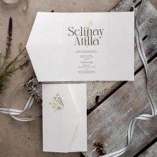 Beyaz Çiçekli Davetiye Beyaz Çiçekli Davetiye