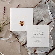 Kabartma Detaylı Mühürlü Davetiye Kabartma Detaylı Mühürlü Davetiye