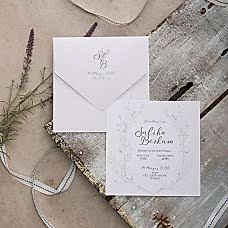 Çiçek Monogramlı Davetiye Çiçek Monogramlı Davetiye