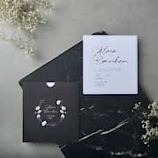 Çiçek Desenli Kare Davetiye Çiçek Desenli Kare Davetiye