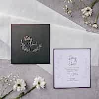 Gümüş Baskılı Kare Davetiye Gümüş Baskılı Kare Davetiye